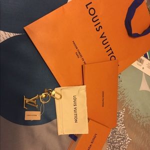 AUTHENTIC Louis Vuitton key ring